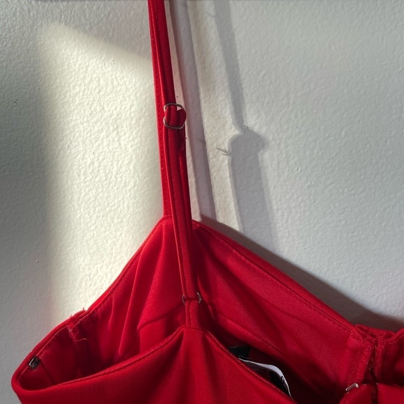𝅺RED Dress - Picture 5 of 6